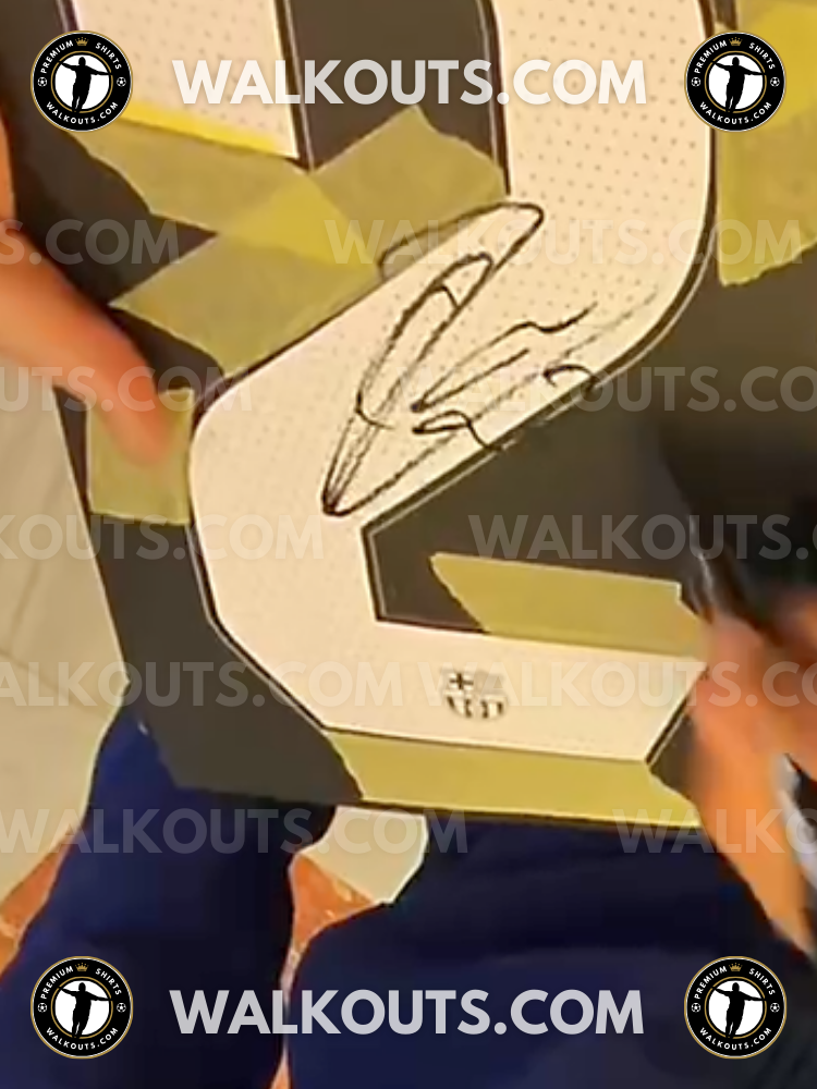 Signature close-up (signing proof) for Lamine Yamal (FC Barcelona) — 2023-2024 • #24LYA20009927