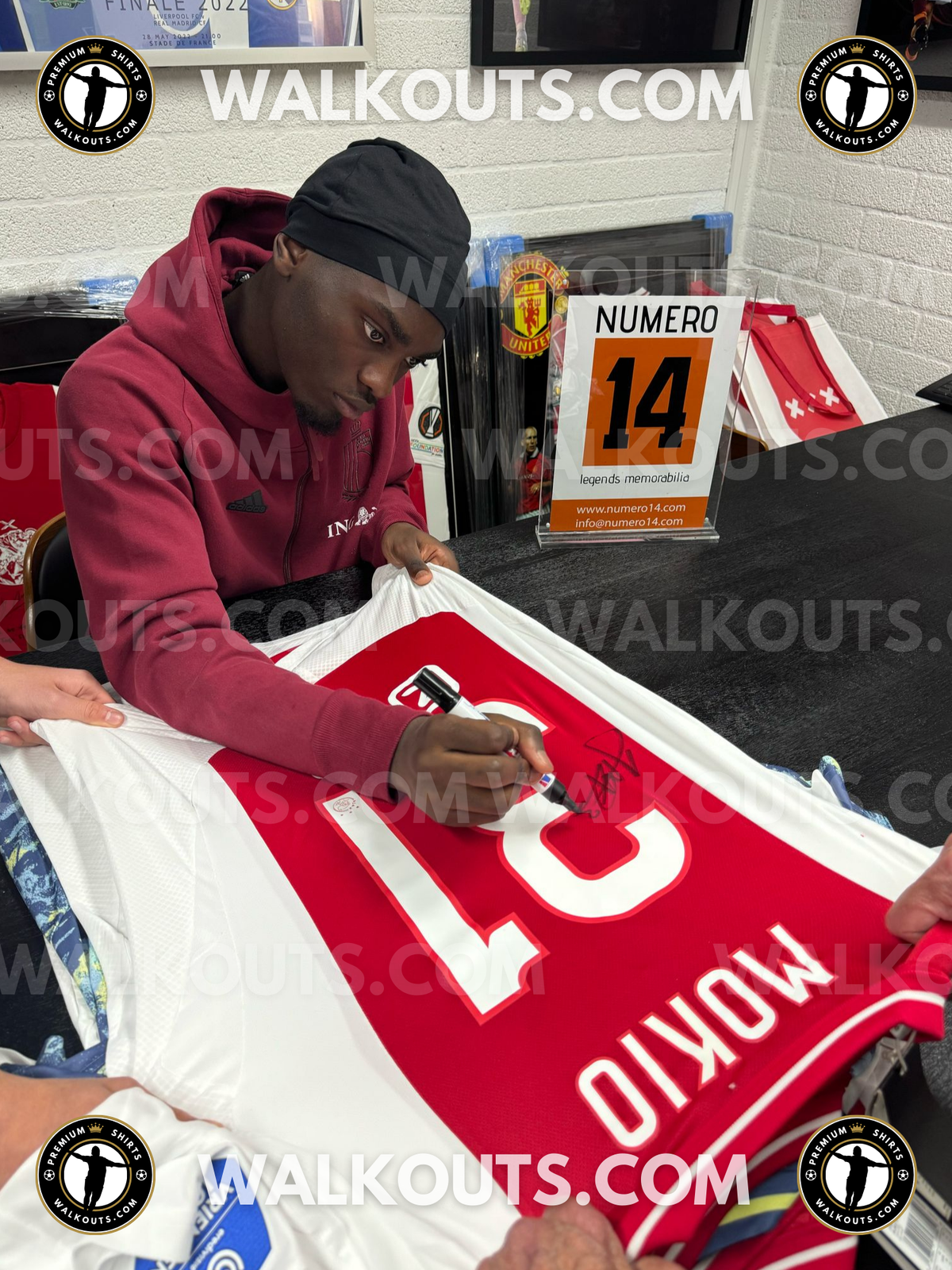 Signing proof photo for Jorthy Mokio (AFC Ajax) — 2024-2025 • #25JMO20019731