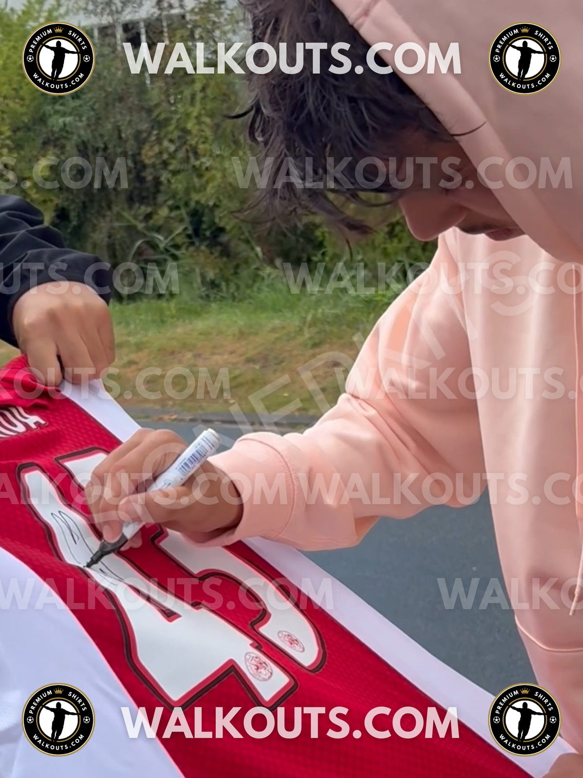 Signing proof photo for Rayane Bounida (AFC Ajax) — 2025-2026 • #25RBO20025843