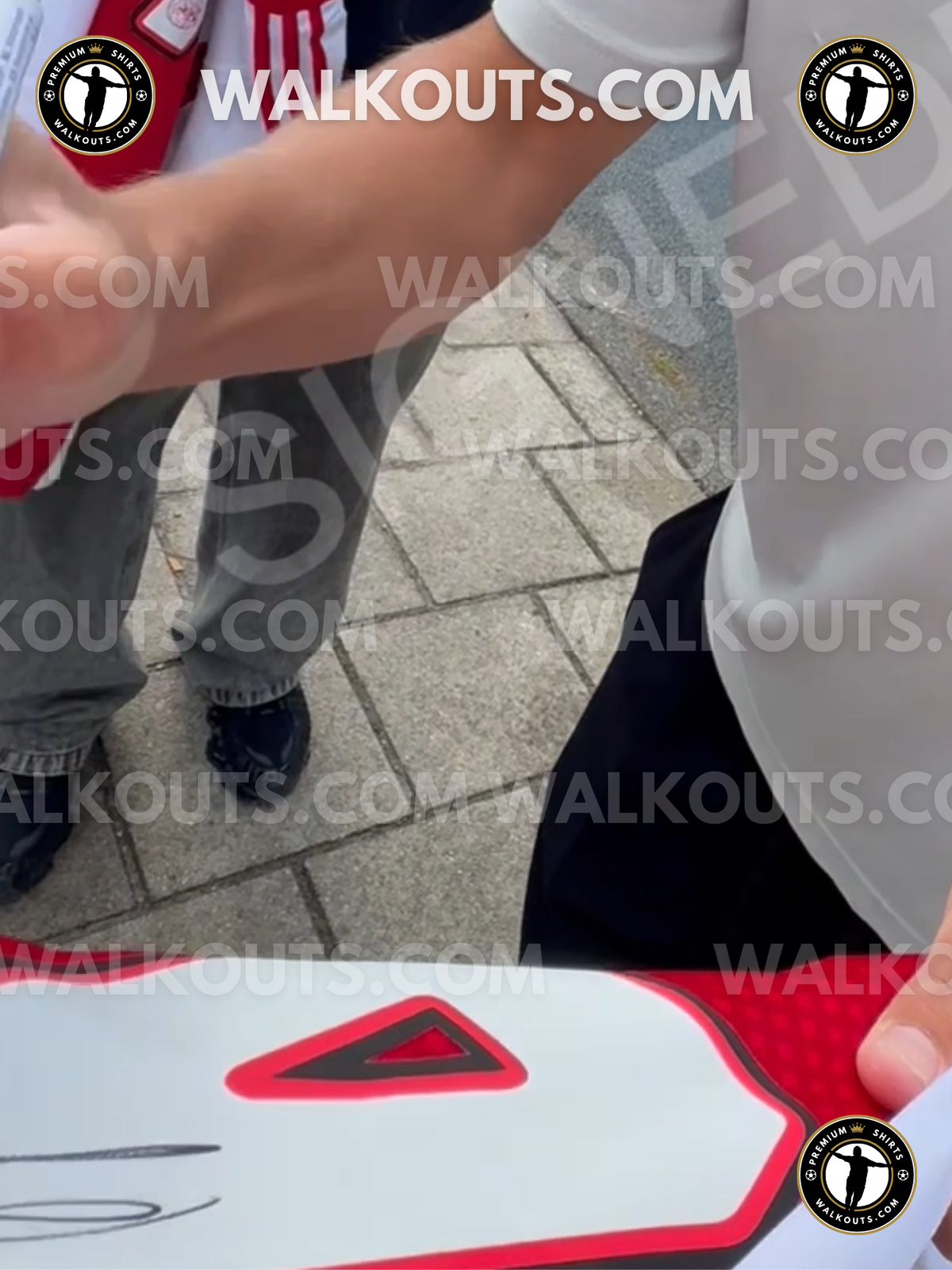 Signature close-up (signing proof) for Sean Steur (AFC Ajax) — 2025-2026 • #25SST20025948