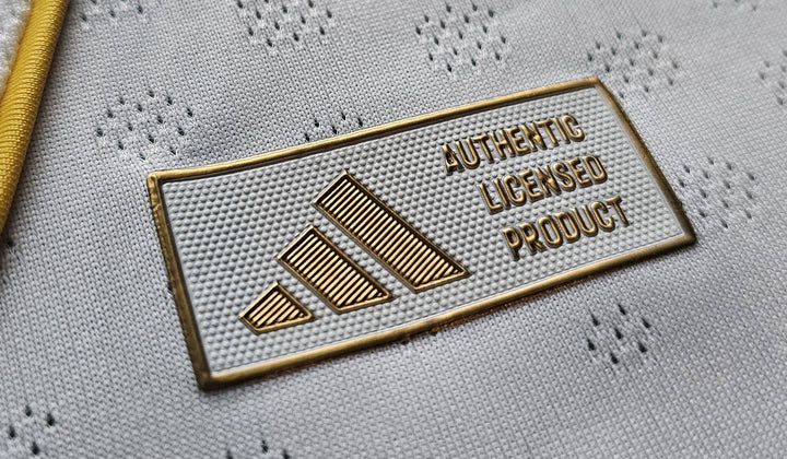 How to Value Signed Football Shirts with Walkouts’ Four Pillars