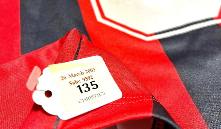 The True Value of a Signed Football Shirt: Why Some Prices Are Higher Than Others - Walkouts