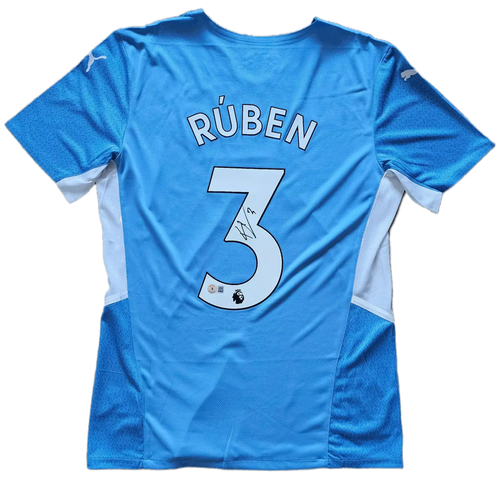 Back view featuring player's name RÚBEN, No. 3, and visible signature.