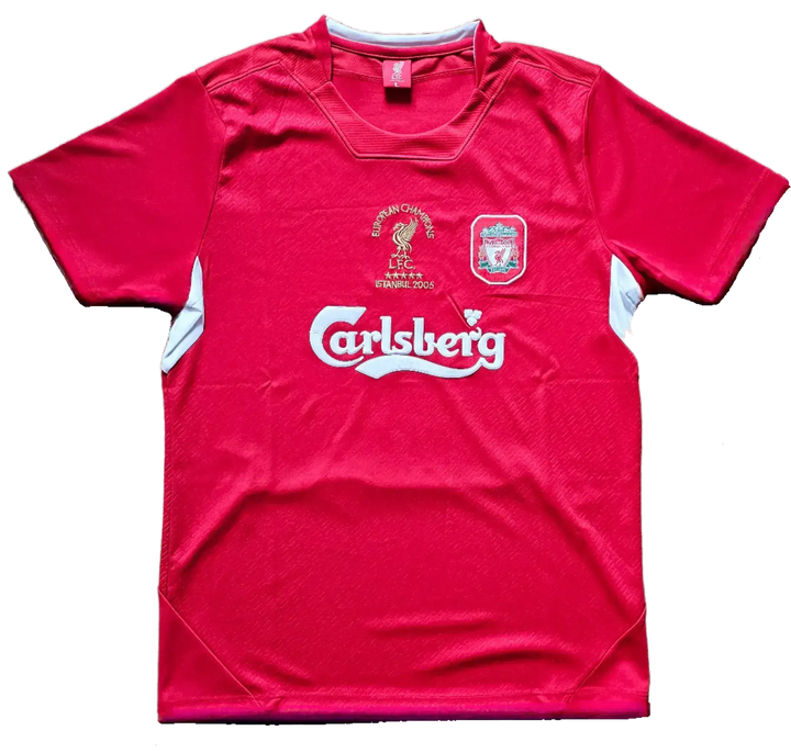 Front view of signed Steven Gerrard 8 Liverpool 2004-05 Home football shirt with Carlsberg and crest.