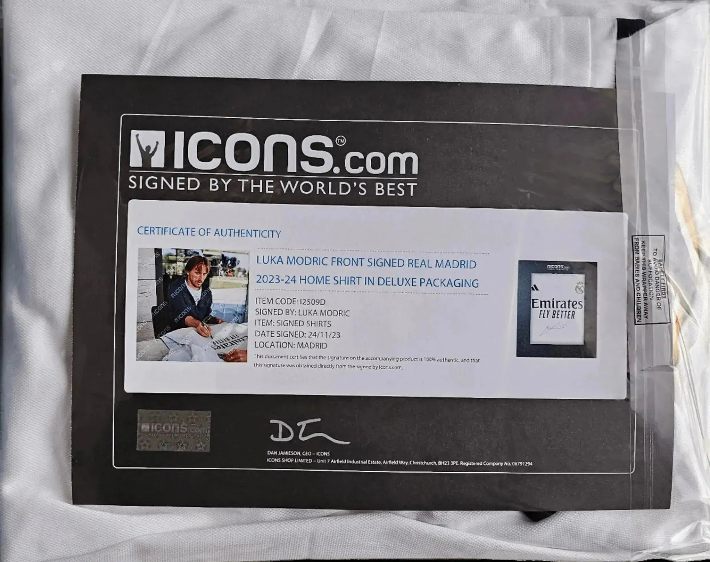 Certificate of authenticity for signed Luka Modric Real Madrid 2023-24 home football shirt.