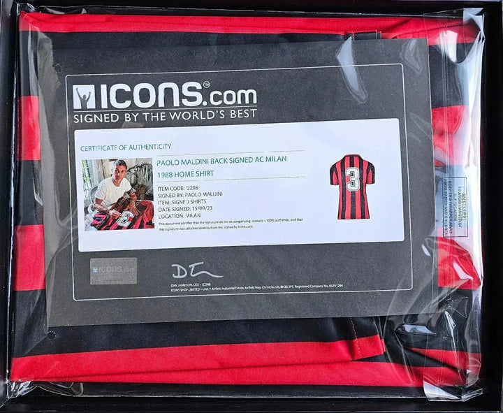 Back view showing No. 3 and the signature of Paolo Maldini on AC Milan football shirt.