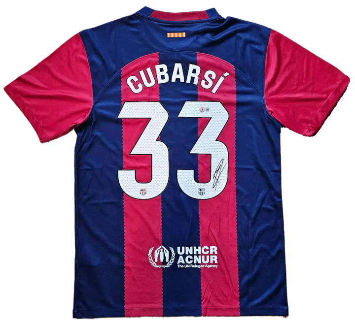 Back view displaying Cubarsí, No. 33, and a signature with UNHCR ACNUR logo.