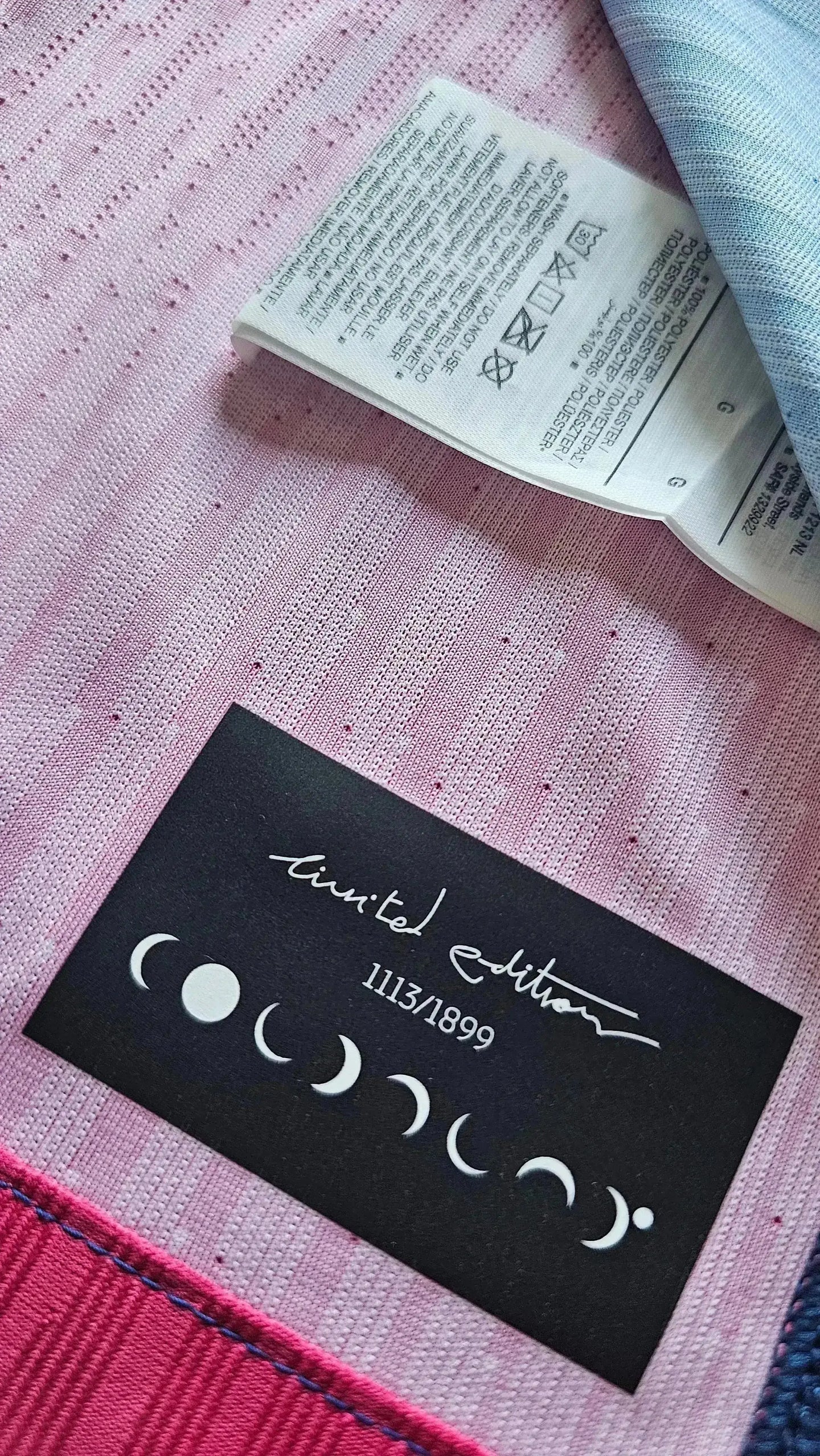 Limited edition label showing number 1113 of 1899 and decorative moon graphics.