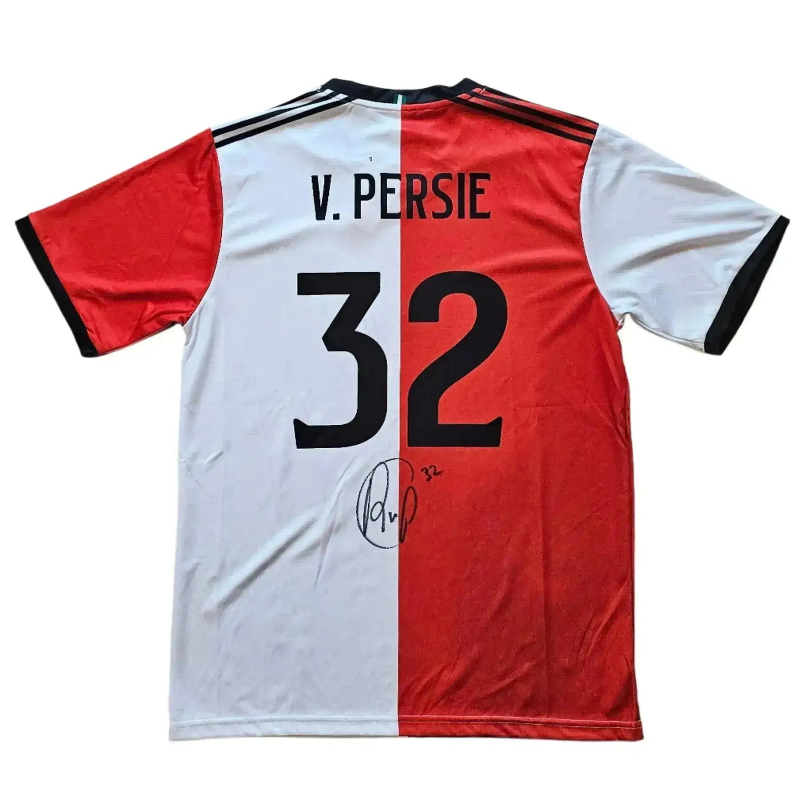 Back view displaying V. Persie, No. 32, and signature on the shirt.