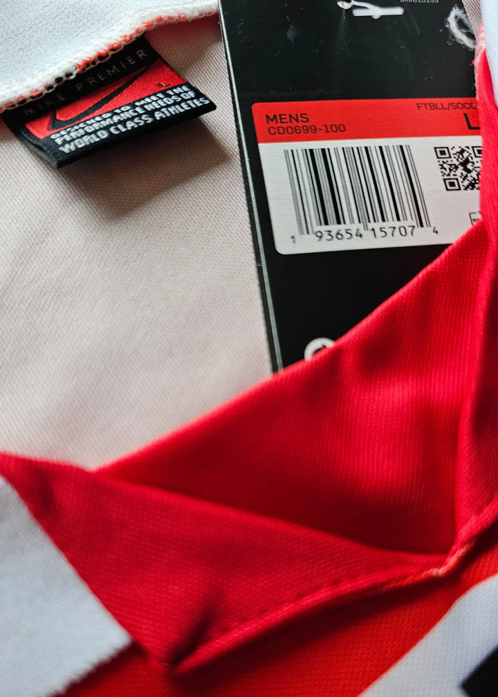 Nike Premier label and tag for men&