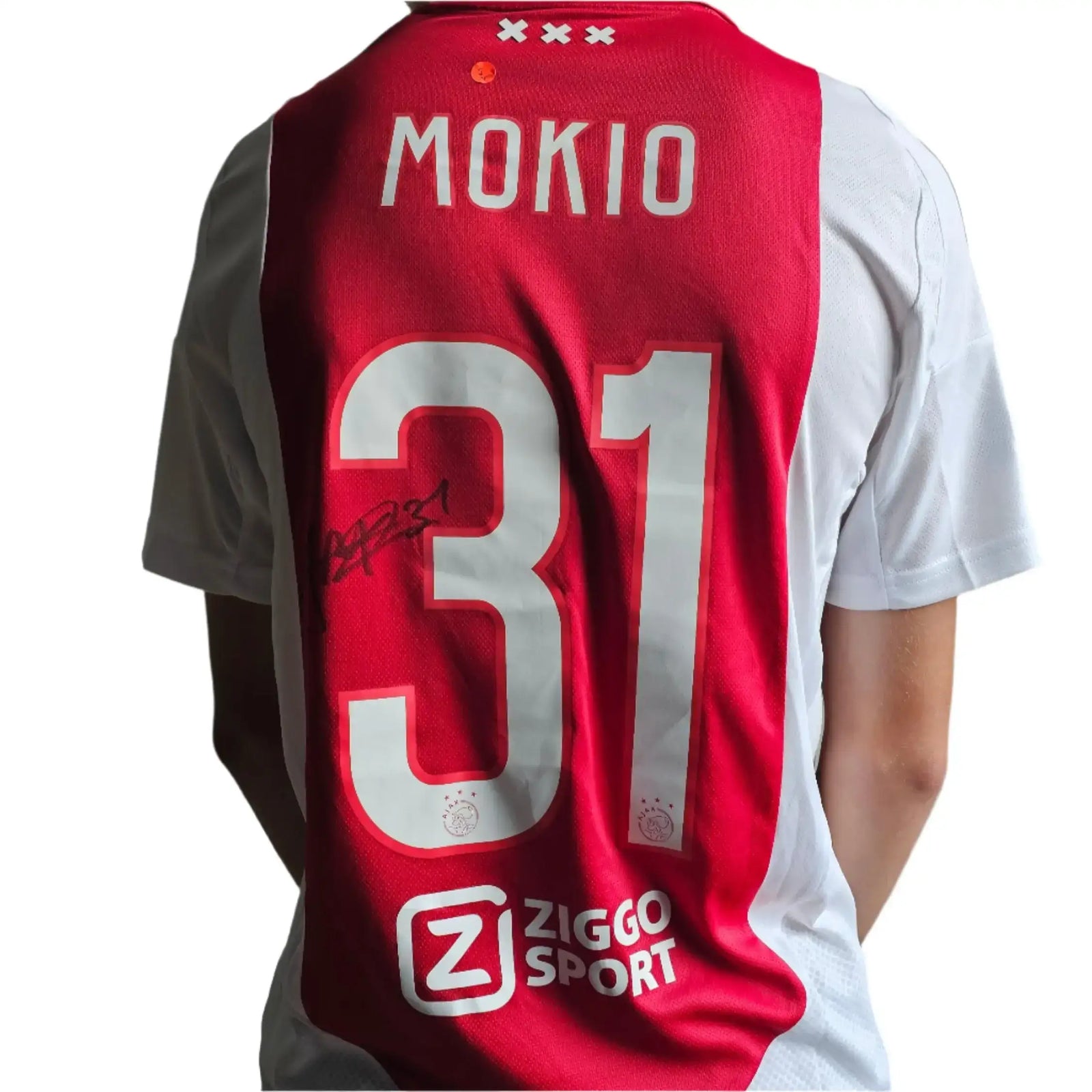 Back view showing Mokio, No. 31, and signature. Features Ziggo Sport branding.