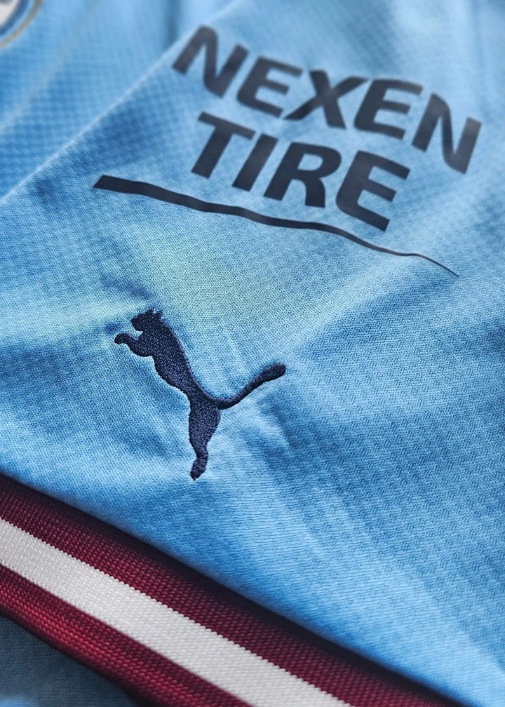 Julián Álvarez 19 Manchester City Signed Football Shirt | Treble Box Edition