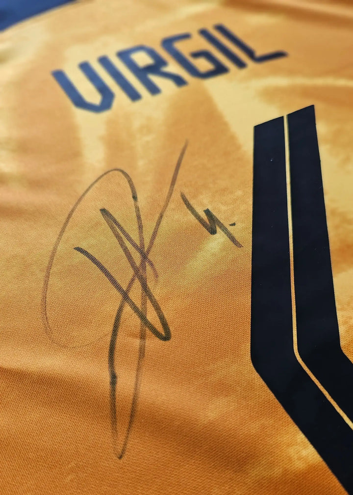 Close-up of the signature on Virgil van Dijk&