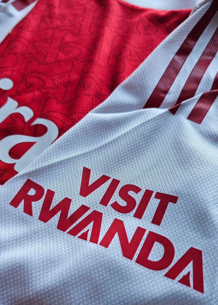 Front view highlighting red and white areas with &