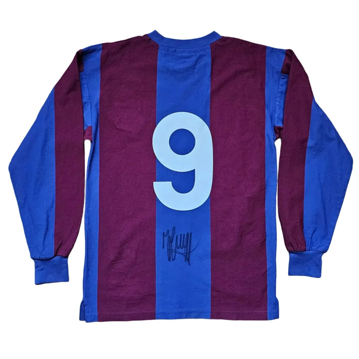 Back view featuring No. 9 in light blue and Johan Cruyff&