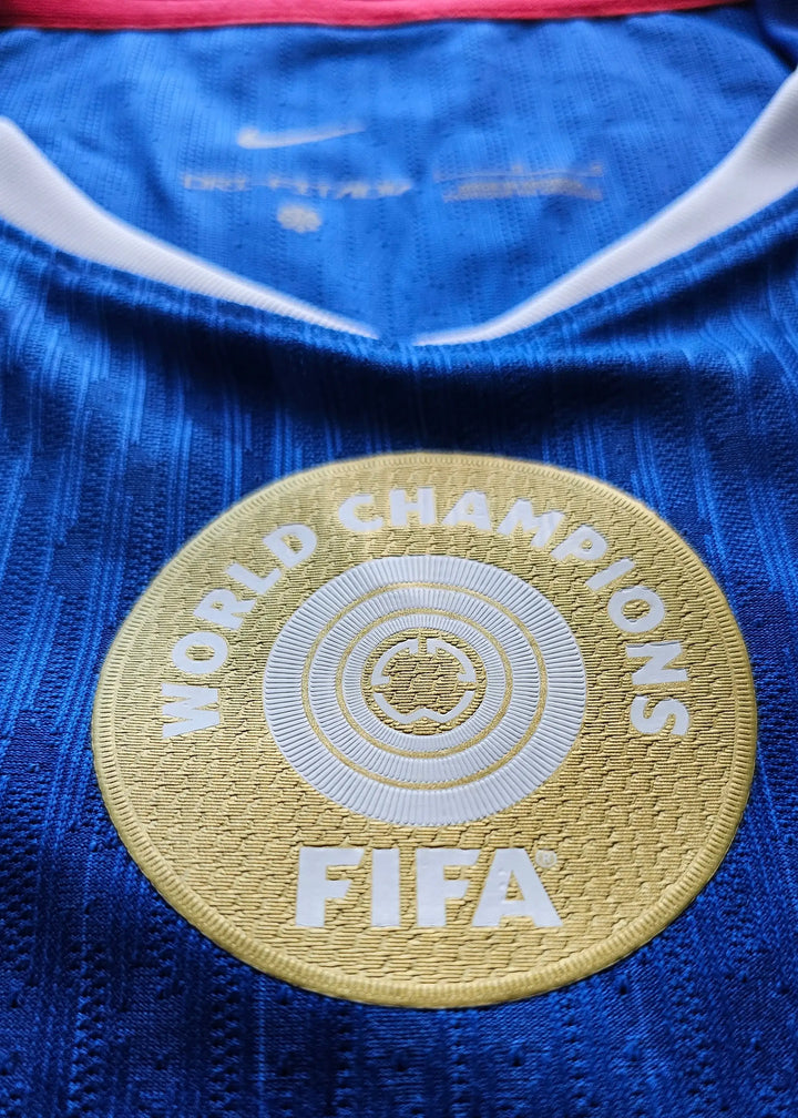 Crest detail showing gold &