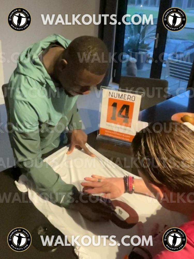 Signing proof photo for Brian Brobbey (AFC Ajax) — 2024-2025 • #24BBR20014409