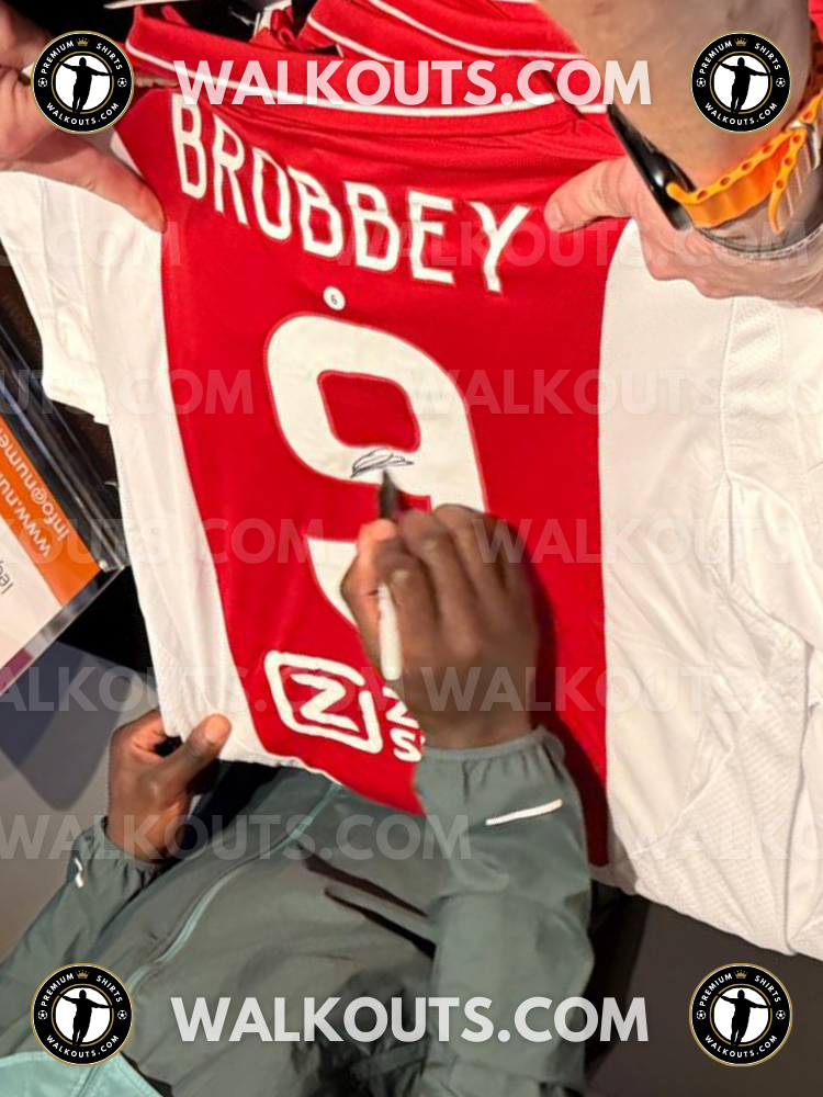 Signature close-up (signing proof) for Brian Brobbey (AFC Ajax) — 2024-2025 • #24BBR20014509