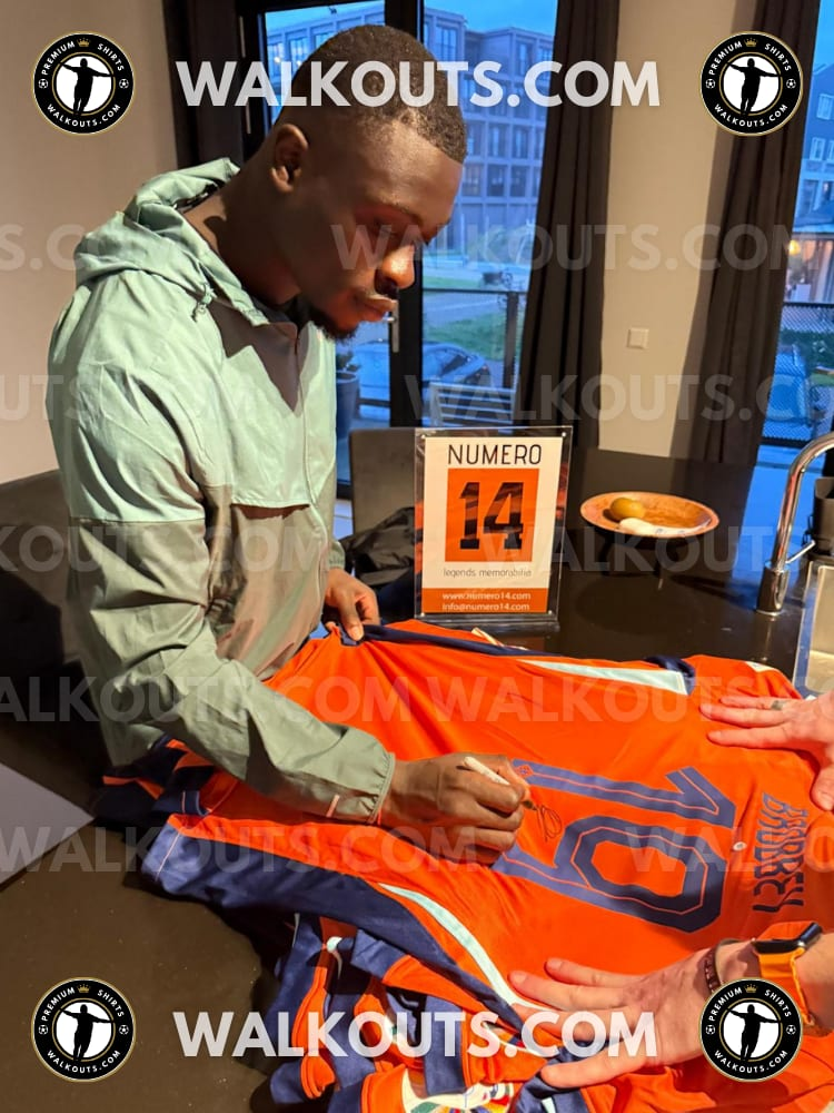 Signed Brian Brobbey Holland Euro 2024 | Photo Proof — Signing proof 24BBR20014819