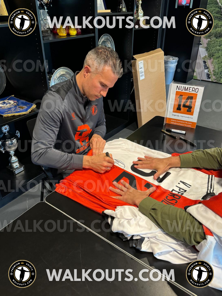 Signing proof photo for Robin van Persie (Feyenoord Rotterdam) — 2017-2018 • #24RVP20017532