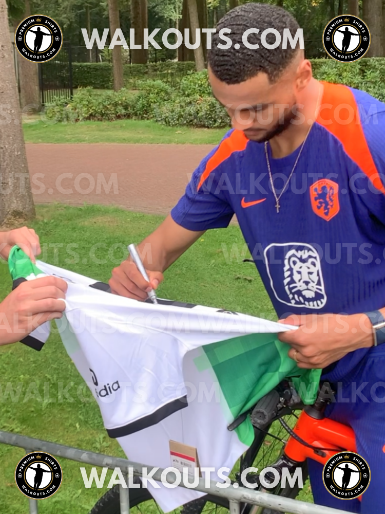 Signed Cody Gakpo Liverpool 2024-25 Away | Beckett Grade 8 — Signing proof 24CGA20013718