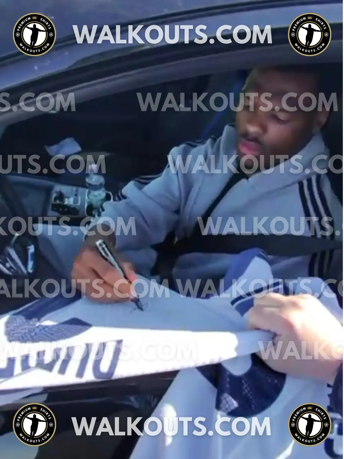 Signing proof photo for Denzel Dumfries (Inter Milan) - 2024-2025 • #26DDU20032602