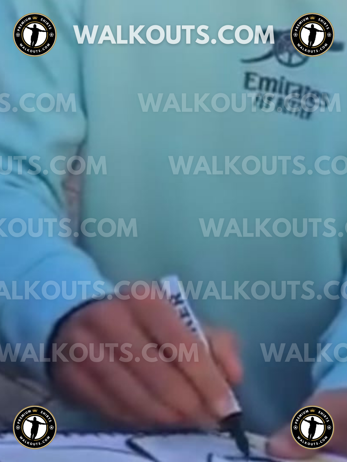 Signature close-up (signing proof) for Ethan Nwaneri (Arsenal F.C.) — 2024-2025 • #25ENW20025653