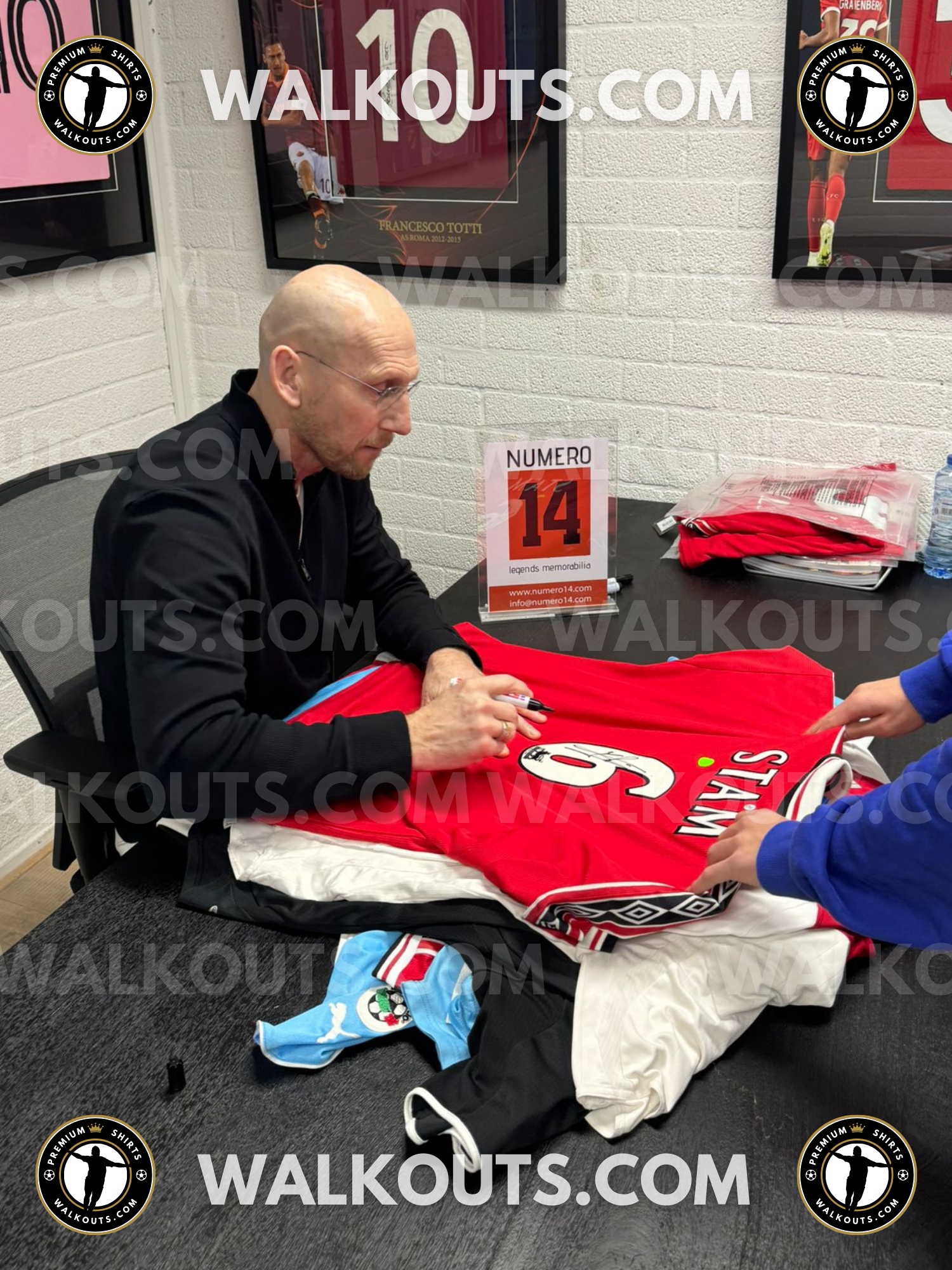 Signed Jaap Stam Man United 1998-99 | Beckett Grade 9 — Signing proof 24JST20016106