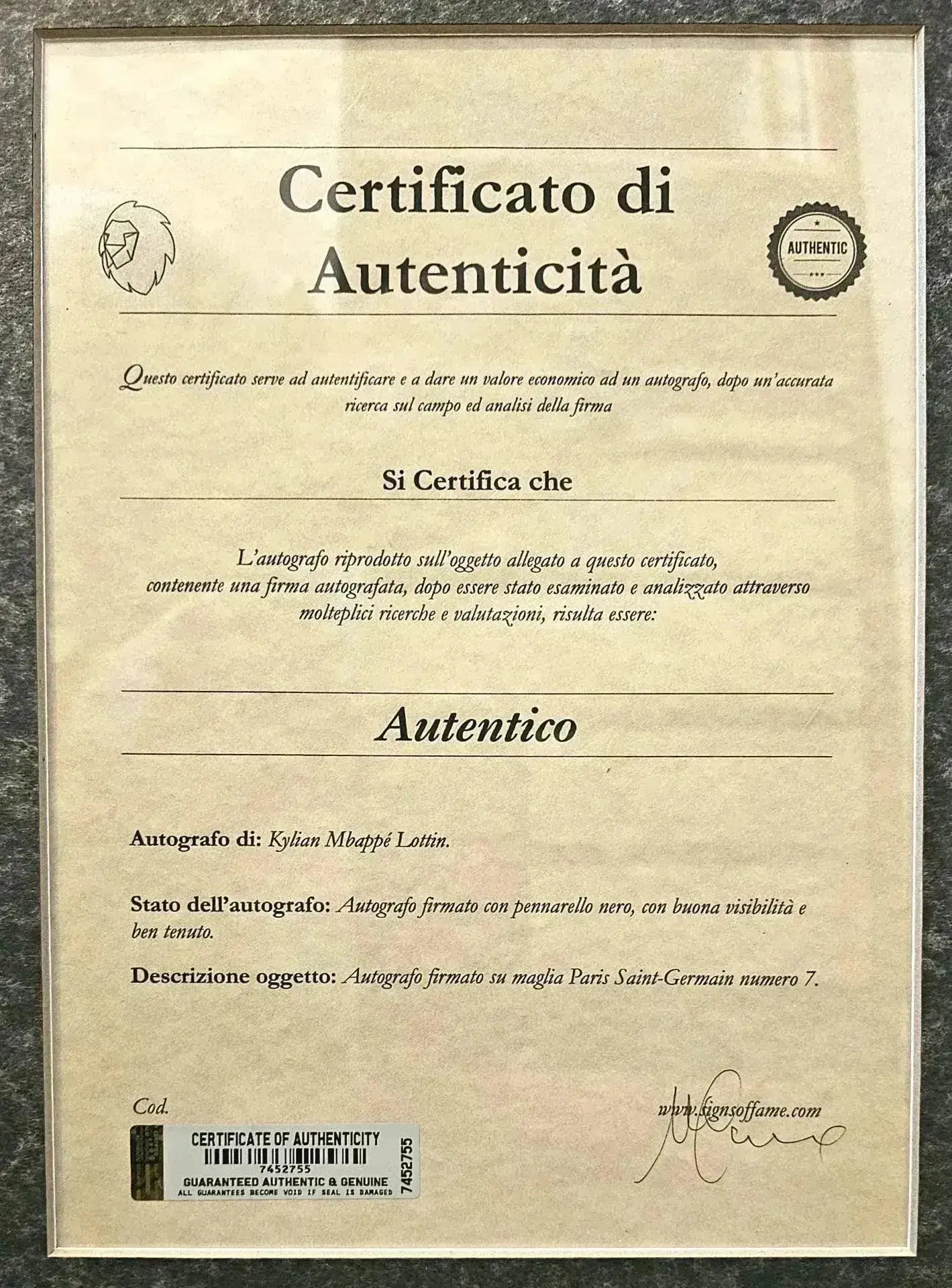 Certificate of authenticity stating Kylian Mbappé's signature on Paris Saint-Germain shirt No. 7.