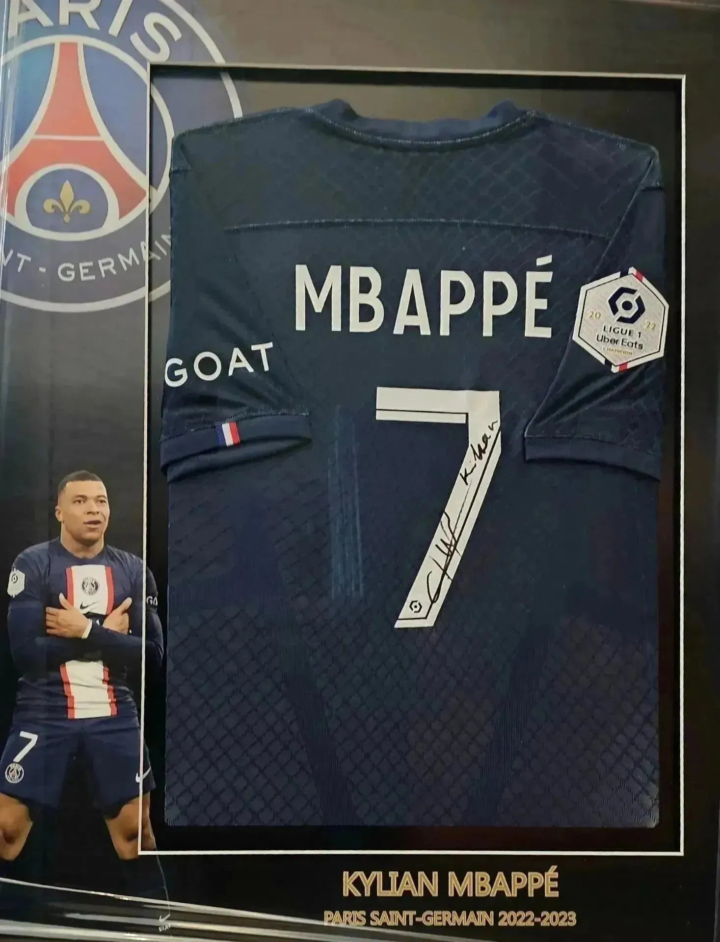 Kylian Mbappé 7 Paris Saint-Germain 2022-2023 Home - Signed Soccer Shirt | Luxury Frame with Museum Glas - Walkouts