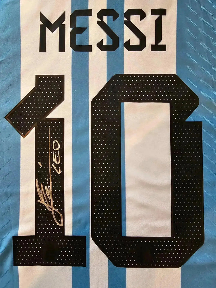 Back view displaying No. 10 and Messi&