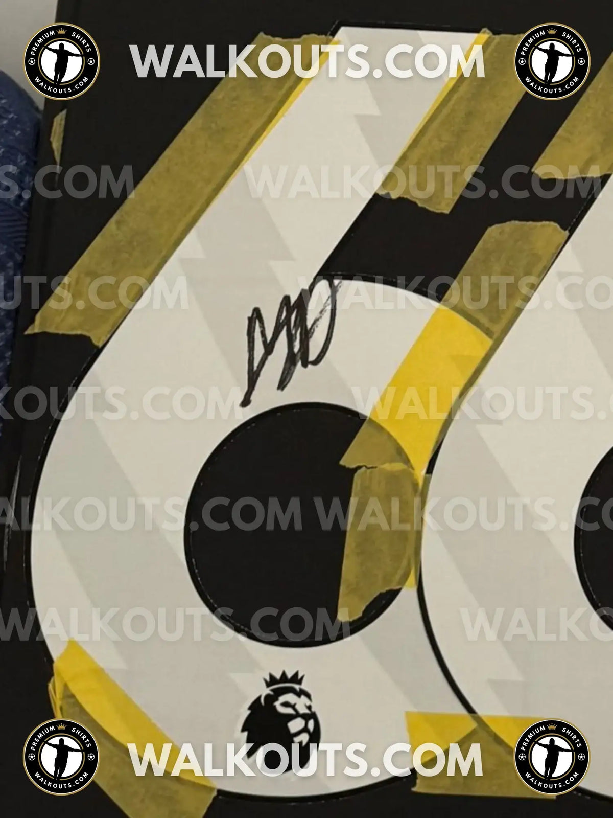 Signature close-up (signing proof) for Max Dowman (Arsenal F.C.) - 2025-2026 • #25MDO20026556