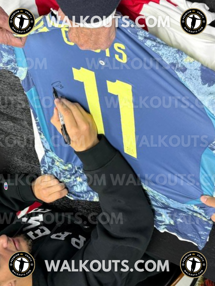 Signature close-up (signing proof) for Mika Godts (AFC Ajax) — 2024-2025 • #25MGO20020311