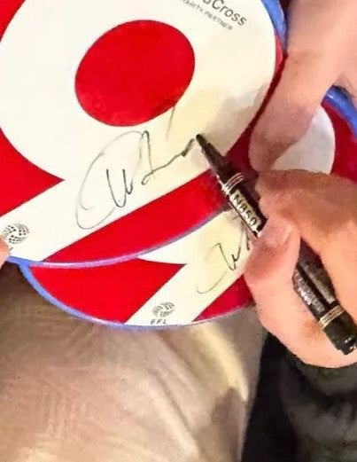 Signature close-up (signing proof) for Ollie Palmer (Wrexham A.F.C.) — 2023-2024 • #23OPA20020909