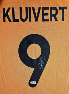 Back view showing KLUIVERT, No. 9, and a visible signature.