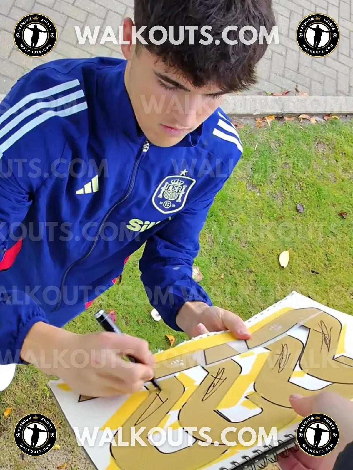 Signing proof photo for Pau Cubarsí (FC Barcelona) — 2024-2025 • #25PCU20021602