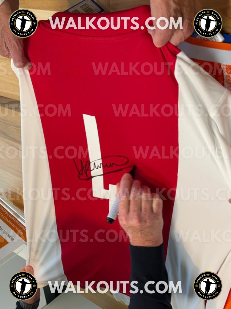 Signed Ronald Koeman Ajax 125th Anniversary | Beckett Grade 9 — Signature proof 25RKO20020004