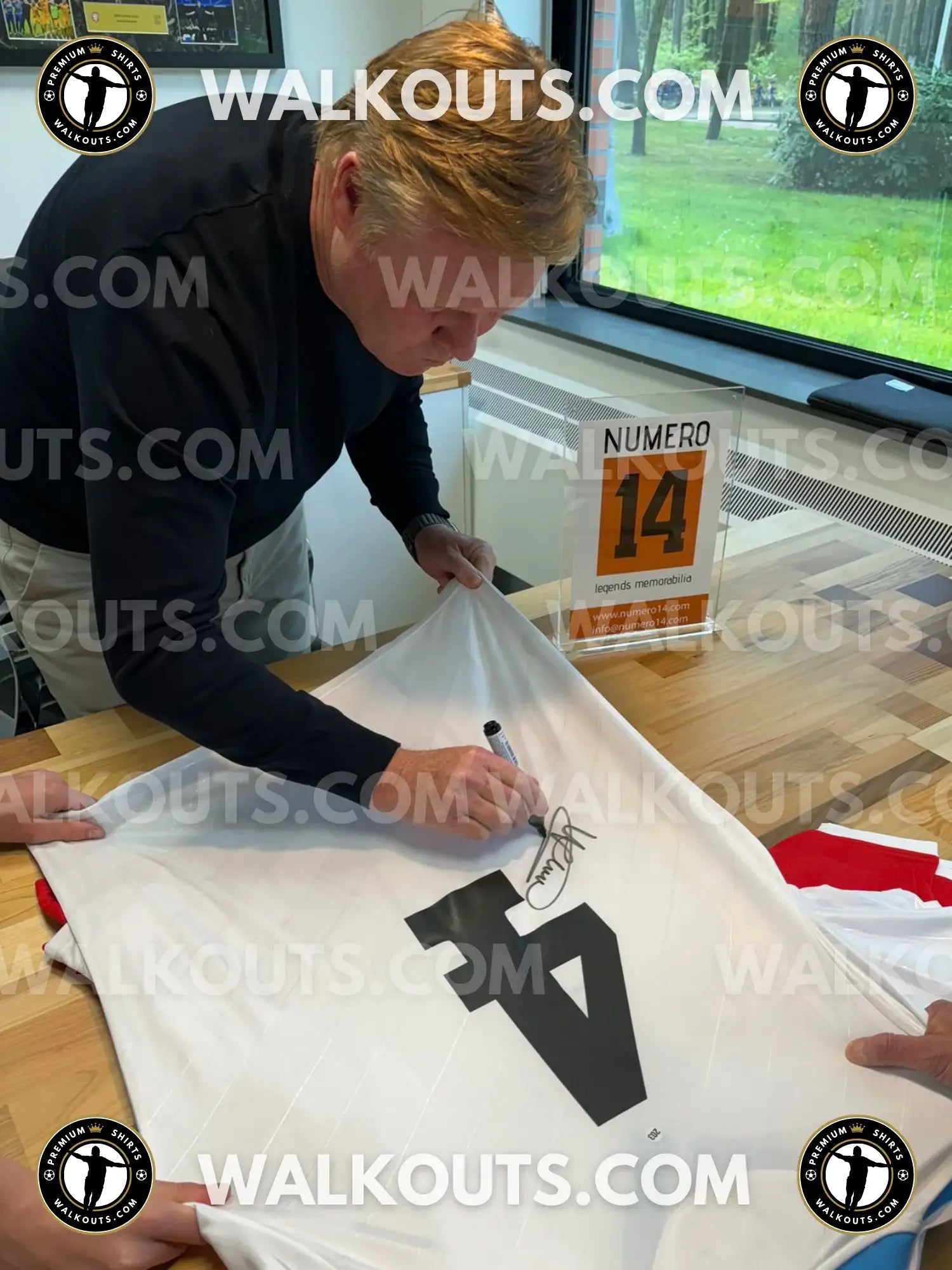 Signed Ronald Koeman PSV 1987-88 European Cup | Photo Proof — Signing proof 25RKO20020404