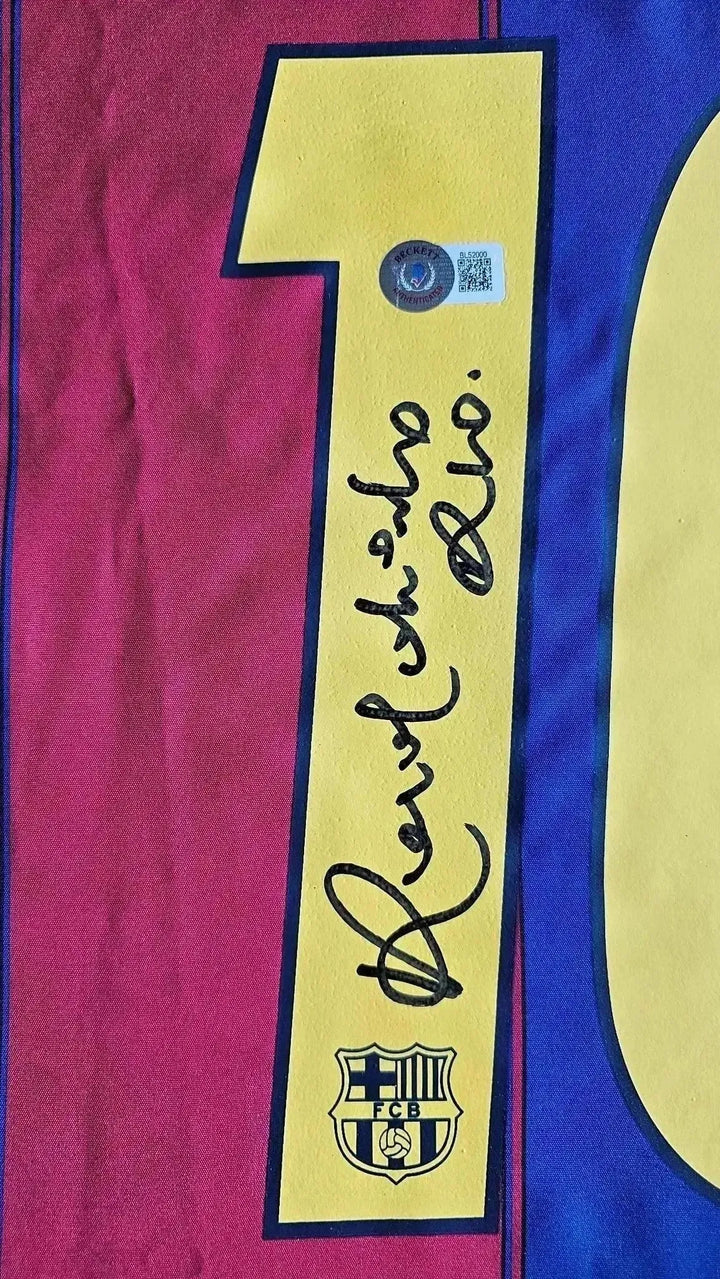 Close-up of the No. 10 with Ronaldinho&