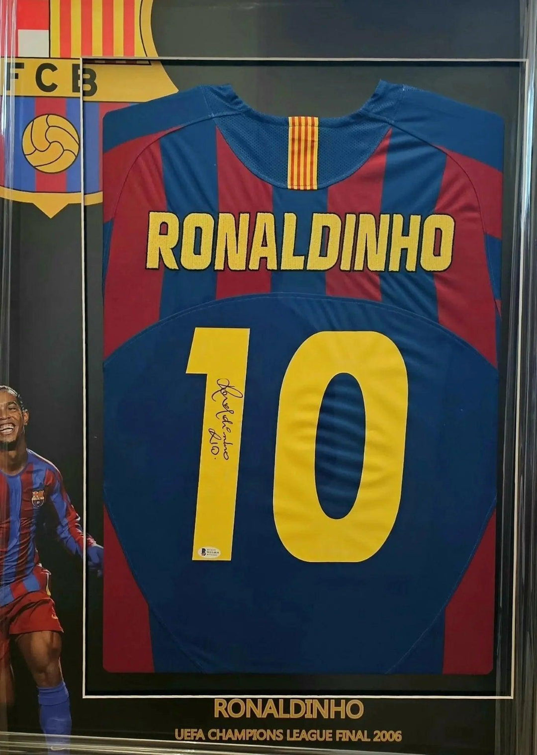 Ronaldinho 10 FC Barcelona 2006 Home - Signed Soccer Shirt | UEFA Champions League Final - Walkouts