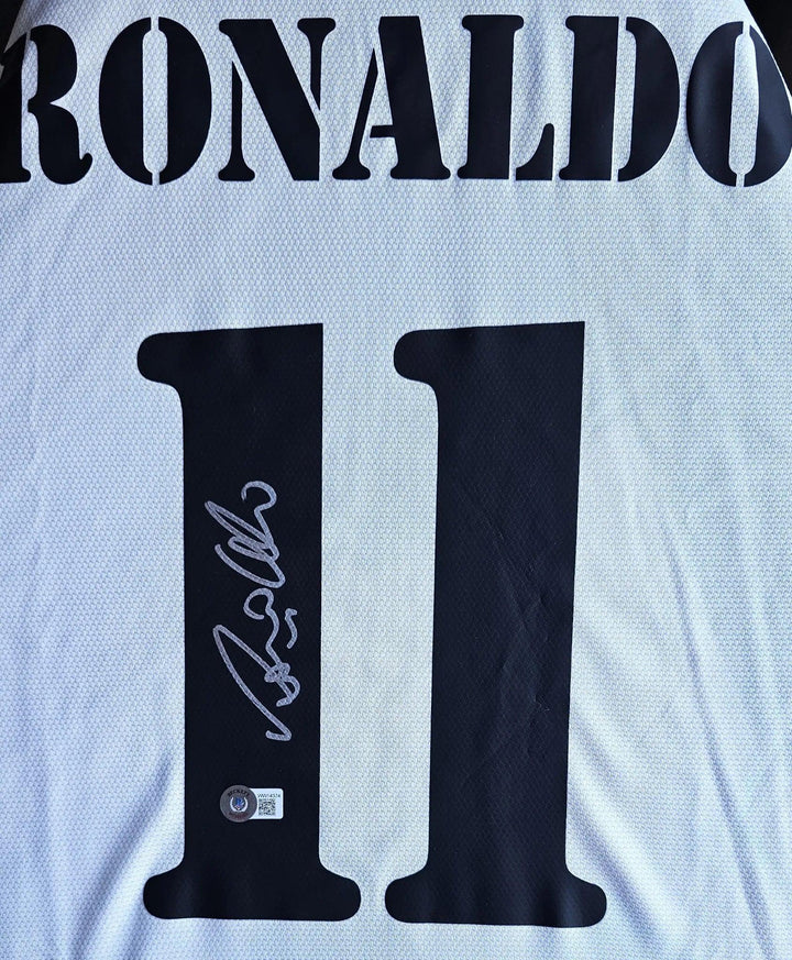 Ronaldo Lima 11 Real Madrid 2002-2003 Home - Signed Soccer Shirt | Galáctico Brilliance Preserved - Walkouts