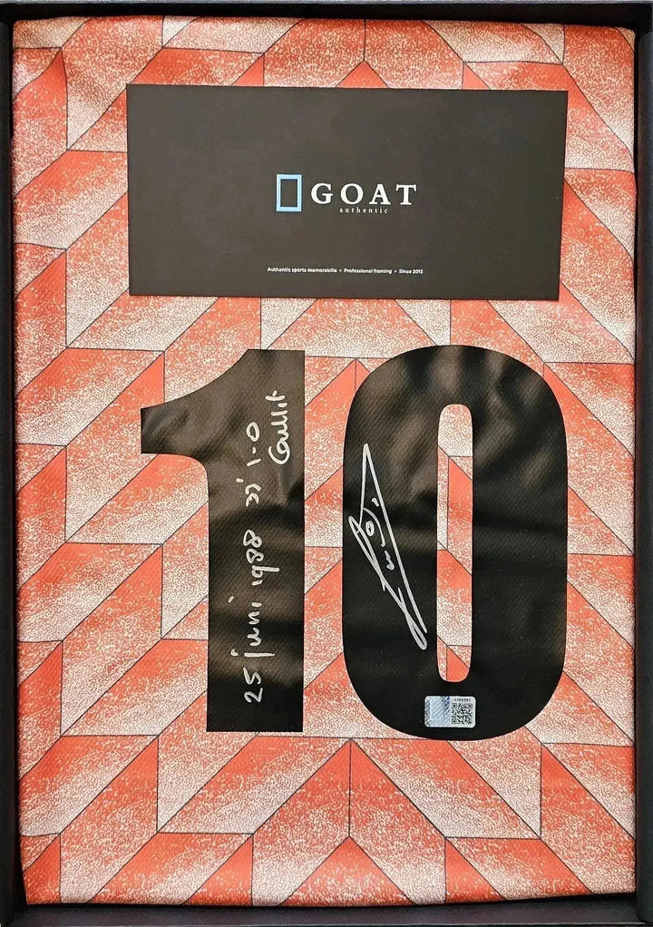 Close-up of signature and details on Ruud Gullit No. 10 football shirt, dated 25 juni 1988.