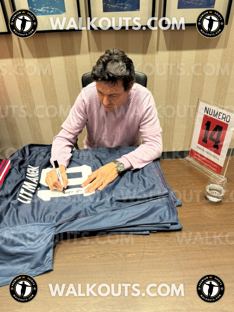 Signing proof photo for Jari Litmanen (AFC Ajax) — 1994-1995 • #24JLI20017710