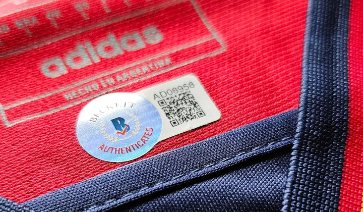 Total Football, Total Authenticity: Collect Like an Analyst